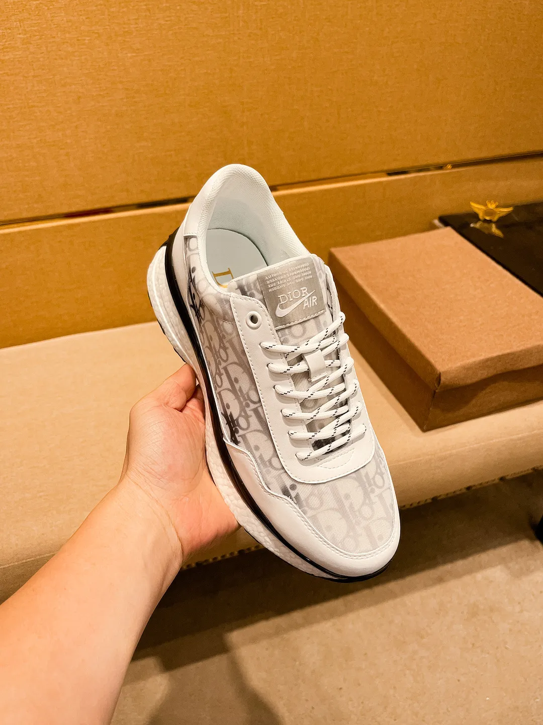 Men's shoes💰 460💰👍【Dior】🔥🔝High-end brand of men's shoes Official website 1:1 latest masterpiece: The upper is made of Italian imported first-layer cowhide🔥Official website original special technical cloth fabric matching🔥Original comfortable and breathable lining➕Original designated anti-slip outsole🔥Make walking more convenient and comfortable! An exclusive new model, a stunning work, a beautiful 1:1 replica [color] compared to the official quality! Create a fashionable personality to set off your uniqueness! A must-have for trendy men! 🔥, sizes: 38-44. color:.     2⃣️colors available🔥